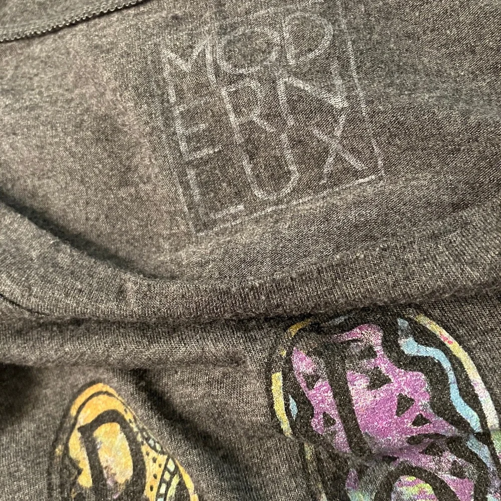 Groovy gray t-shirt with multicolored peace sign ✌🏼, Modern Lux, est. size L - Picture 6 of 6